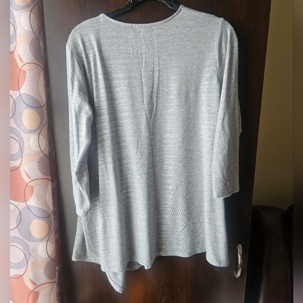 Women's Gray Long Sleeve Top - Picture 2 of 4
